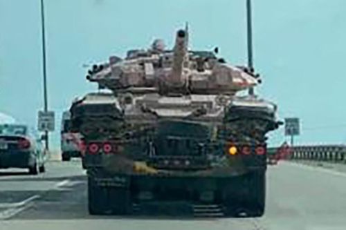 Đặc nhiệm Tiger không kịp phá hủy nên Mỹ bất ngờ thu được xe tăng T-90 Nga