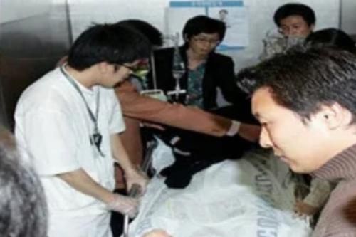 Thành viên Super Junior suýt mất sự nghiệp vì tai nạn
