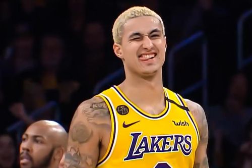 Pha ghi điểm kiểu mắt lác tại giải bóng rổ NBA