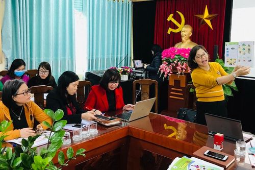 Huyện Gia Lâm: Ráo riết tập huấn 5 bộ SGK mới cho giáo viên