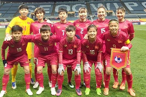 HLV Mai Đức Chung: 'Bóng chưa lăn tất cả đều bỏ ngỏ'