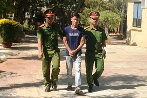 Người vợ thoát hiểm sau khi bị chồng tẩm xăng thiêu sống