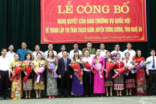 Công bố Quyết định sáp nhập đơn vị hành chính của Ban thường vụ Quốc hội tại huyện Tương Dương
