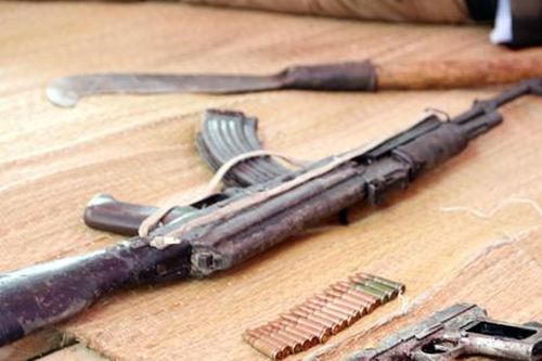 Truy tố đối tượng dùng súng AK để giải quyết mâu thuẫn tình cảm