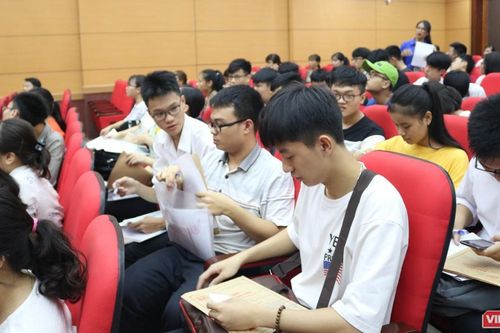 Nghiêm cấm học sinh khạc, nhổ bừa bãi để phòng dịch Covid-19
