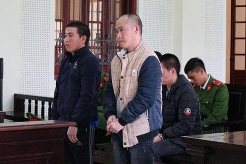 Phiên tòa đẫm nước mắt