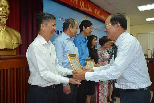 Công đoàn Khối doanh nghiệp thương mại Trung ương tại TP. Hồ Chí Minh tuyên dương 'Gương sáng đảng viên'