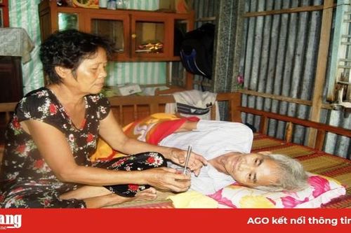 Người đàn ông đau bệnh không tiền chữa trị