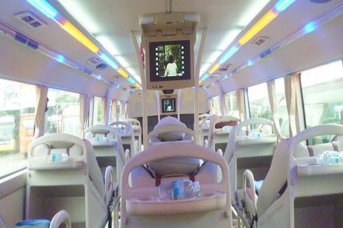 Một nhà xe miễn phí vé chở học sinh, sinh viên từ TP. Hồ Chí Minh về Nha Trang