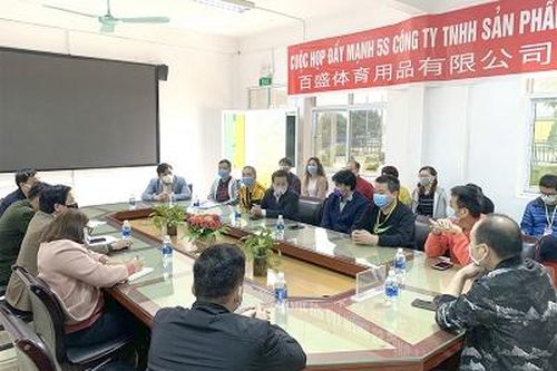 Thanh Thủy: Kiểm tra sức khỏe 18 công nhân Trung Quốc sau 14 ngày cách ly
