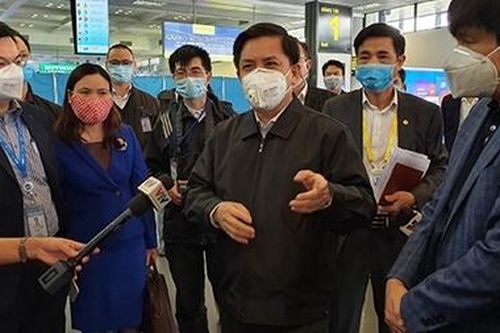 Nghiên cứu việc bắt buộc hành khách đi đến sân bay phải đeo khẩu trang