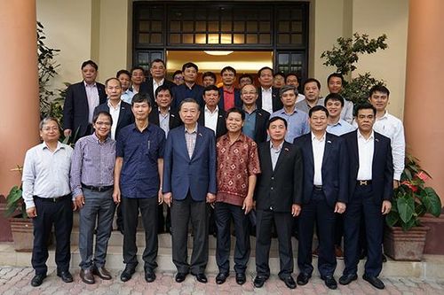 Bộ trưởng Tô Lâm thăm Đại sứ quán Việt Nam tại Malaysia