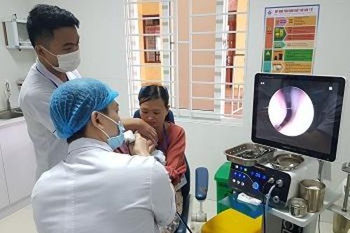 Hóc dị vật đường thở, 4 bệnh nhi được cứu sống