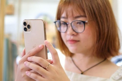 iPhone xách tay đồng loạt tăng giá tại Việt Nam vì dịch virus corona