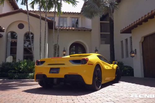Tặng Ferrari và du thuyền khi mua biệt thự