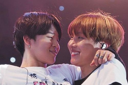 Bằng chứng cho thấy J-Hope BTS chính là mẫu bạn trai hoàn hảo