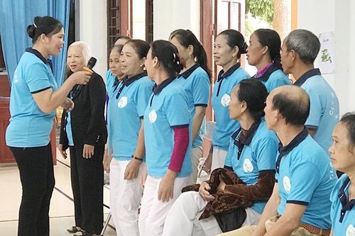 Mang niềm vui đến với người cao tuổi