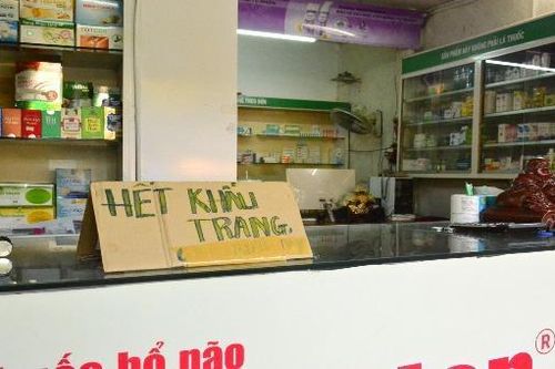 'Đỏ mắt' tìm mua khẩu trang giữa mùa dịch ở Cần Thơ