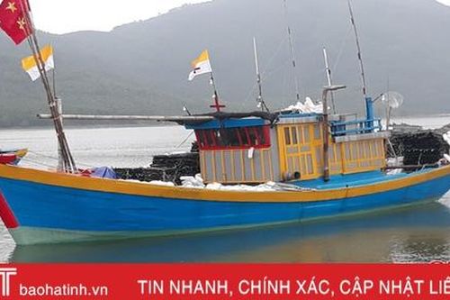 200 tàu cá Hà Tĩnh 'khoác áo' mới để vươn khơi, bám biển