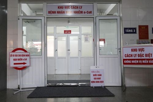 Rút giấy phép lao động của người nước ngoài chống đối việc cách ly phòng COVID-19