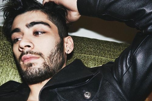Hashtag #FreeZayn trending toàn cầu: Chuyện gì đang xảy ra với một mẩu của One Direction?