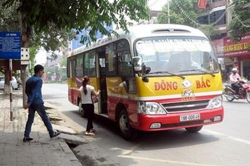 Lái, phụ xe phải trang bị khẩu trang phòng chống dịch COVID- 19