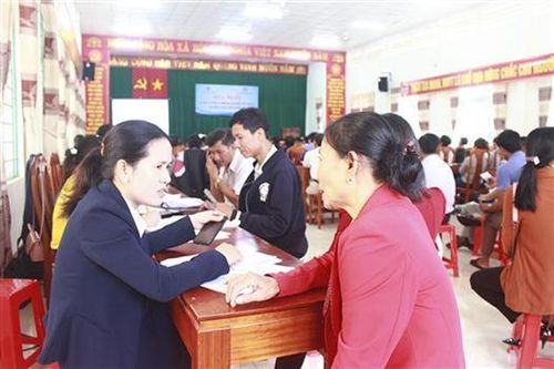 Bảo hiểm xã hội tỉnh Quảng Trị nỗ lực thực hiện tốt chính sách bảo hiểm xã hội, bảo hiểm y tế