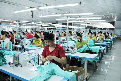 Đổi mới, nâng cao hiệu quả công tác thi đua, khen thưởng