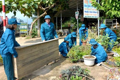 Lực lượng vũ trang huyện Chiêm Hóa chung sức xây dựng nông thôn mới