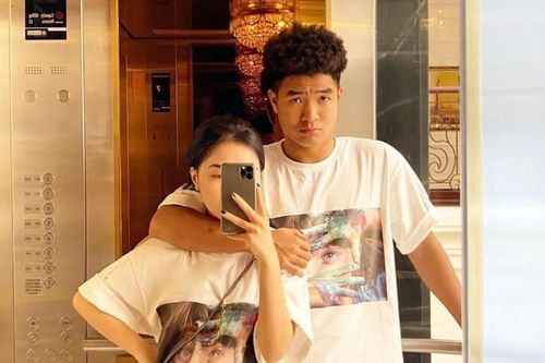 Đức Chinh, Văn Thanh khoe ảnh ngọt ngào bên bạn gái trong Valentine