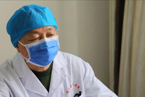 Bác sĩ nghỉ hưu tham gia phòng chống virus corona