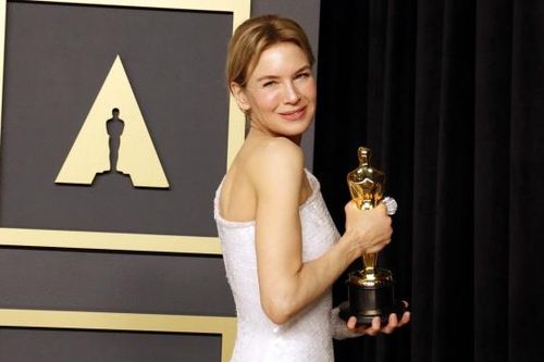 Reneé Zellweger - khác biệt sau 10 năm