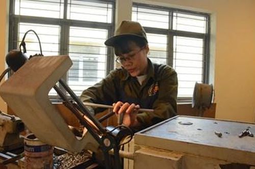 'Bàn tay vàng' của Nhà máy Z133