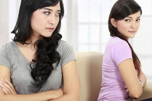 Khốn khổ với bà chị chồng đã ế sưng ế xỉa còn là 'thánh soi'