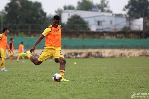 Sông Lam Nghệ An hưởng lợi khi V-League 2020 lùi ngày khởi tranh