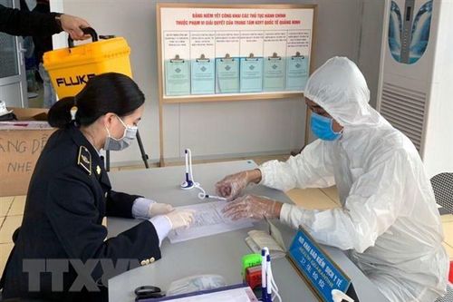 Không vì sức ép giải tỏa hàng hóa ùn tắc mà lơ là chống dịch COVID-19