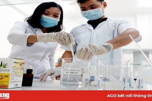 Trường Đại học An Giang sản xuất dung dịch rửa tay sát khuẩn