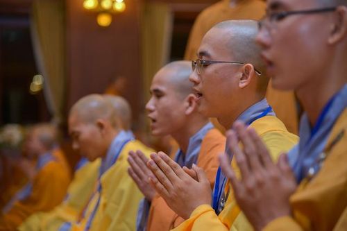 Suy nghiệm lời Phật : Khéo điều phục các căn