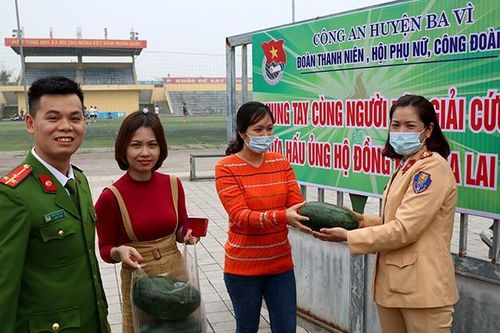 Chung tay phòng chống dịch Covid 19 và 'giải cứu' dưa hấu cho nông dân