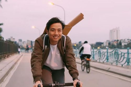 Vlogger 'He Always Smiles' trở lại sau nhiều năm rời bỏ YouTube