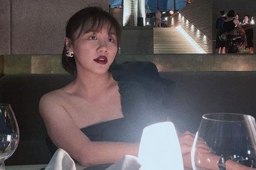 Văn Mai Hương đón Valentine muộn cùng bạn trai tại Australia