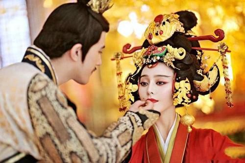 Thấy Hoàng đế đi qua, Võ Tắc Thiên đánh bạo 'làm liều' 1 việc và sau này trở thành Võ hậu