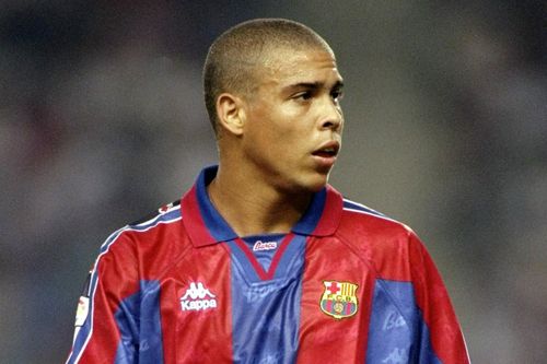 Sân Camp Nou: 'Mes que un club'- Không ai quan trọng hơn câu lạc bộ