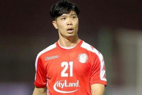 Làm khách ở Singapore, Công Phượng và đồng đội 'đứng ngồi không yên' vì lo ngại Covid-19