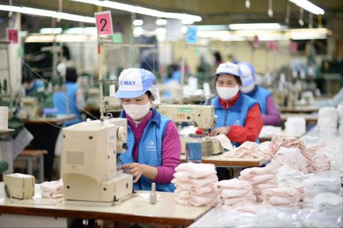 Căng thẳng nguồn cung, khẩu trang y tế tiếp tục khan hàng