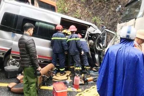 Tai nạn liên hoàn tại Huế, nhiều người thương vong