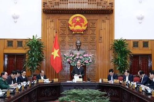 Thủ tướng: Đề cao cảnh giác với dịch bệnh nhưng phải bảo đảm cuộc sống bình thường