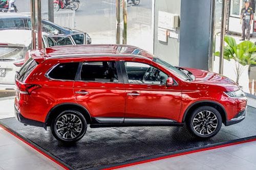 Mitsubishi Outlander 2020 giá từ 825 triệu đồng có gì để 'đấu' với Honda CR-V, Mazda CX-5?