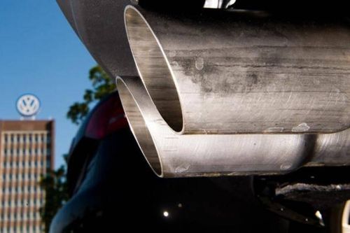 Volkswagen buộc phải bồi thường 899 triệu USD cho khách hàng