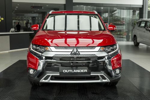 Giá lăn bánh xe Mitsubishi Outlander 2020